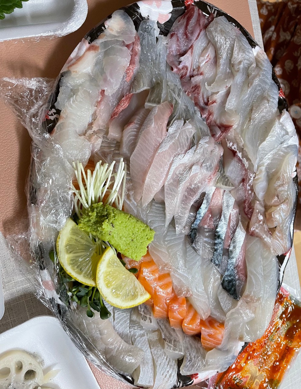 How to eat live mackerel sashimi
