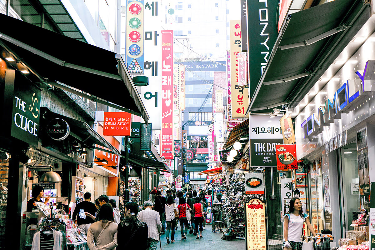 明洞购物街景