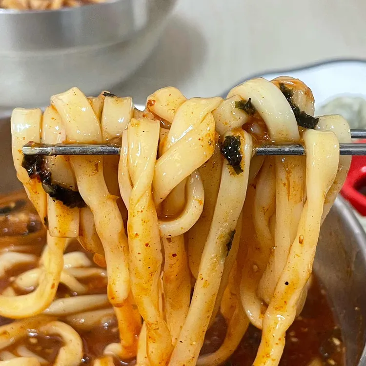Gangneung Jangkalguksu Street
