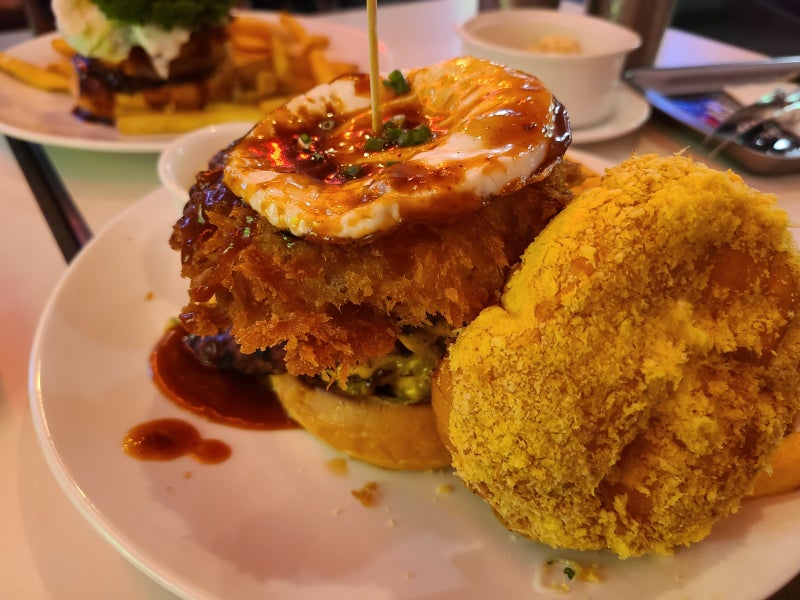 합정역 15년 전통 수제버거 맛집 - 뉴욕아파트먼트 솔직 후기
