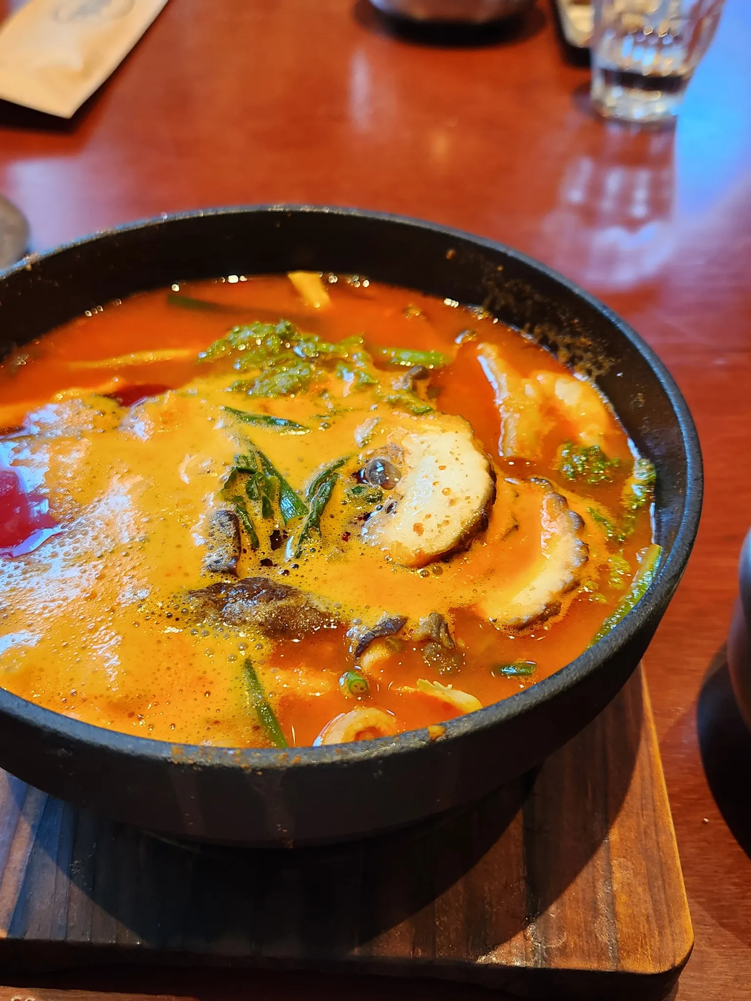 곰탕랩 분위기