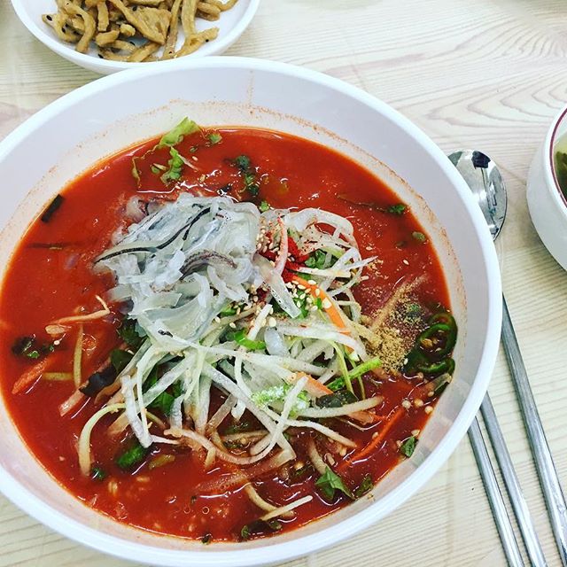 完島会食堂 内部