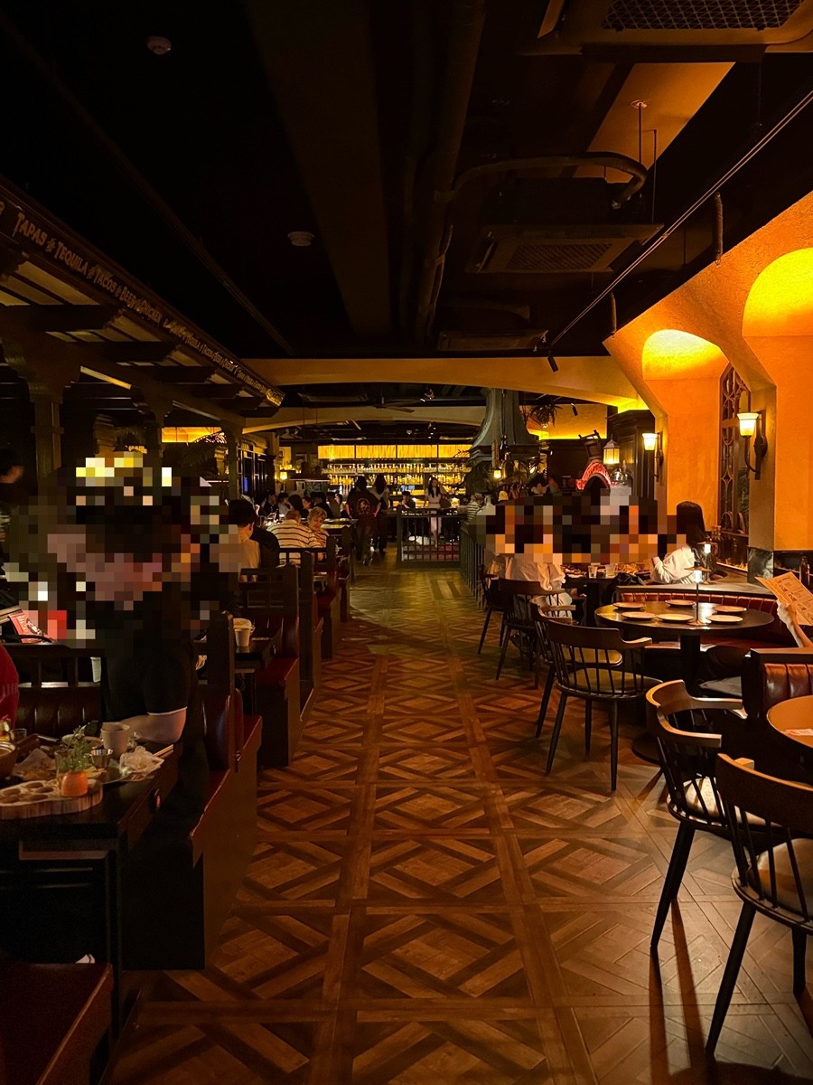 Mexitiger Interior View - The entire atmosphere of the 200-pyeong large store located underground