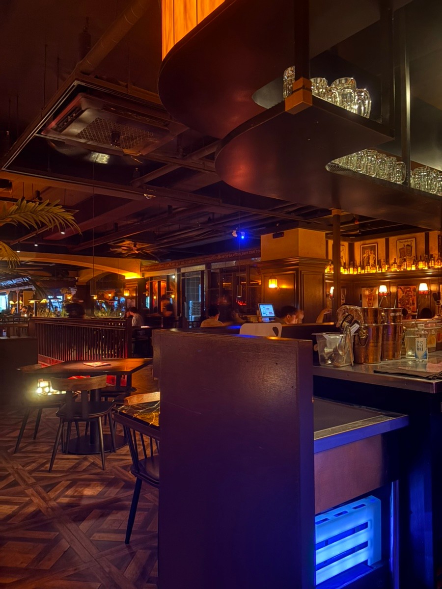 Mexitiger Interior - Exotic atmosphere with stylish lighting and spacious tables