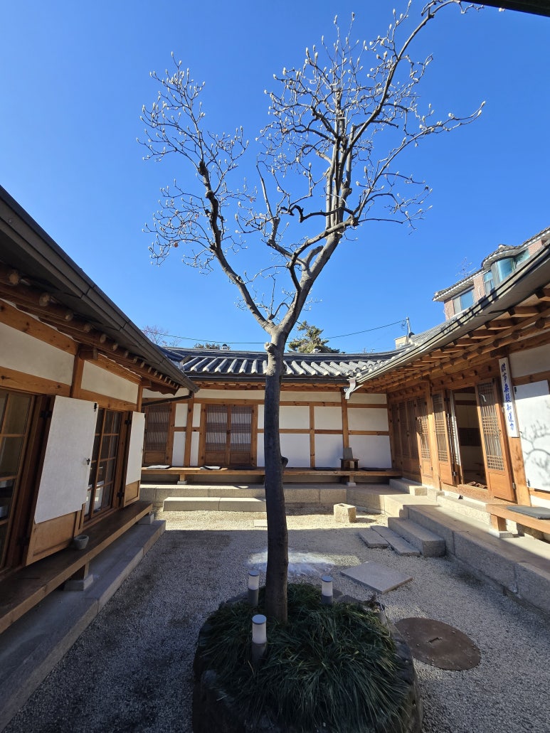 北村の瓦屋根のディテール